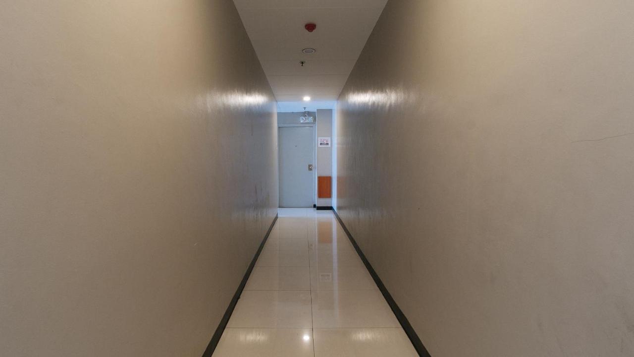 Reddoorz Plus @ Kamuning Quezon City Buitenkant foto